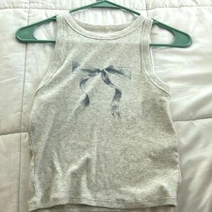 Gray tank top with bow on the front in a women’s small